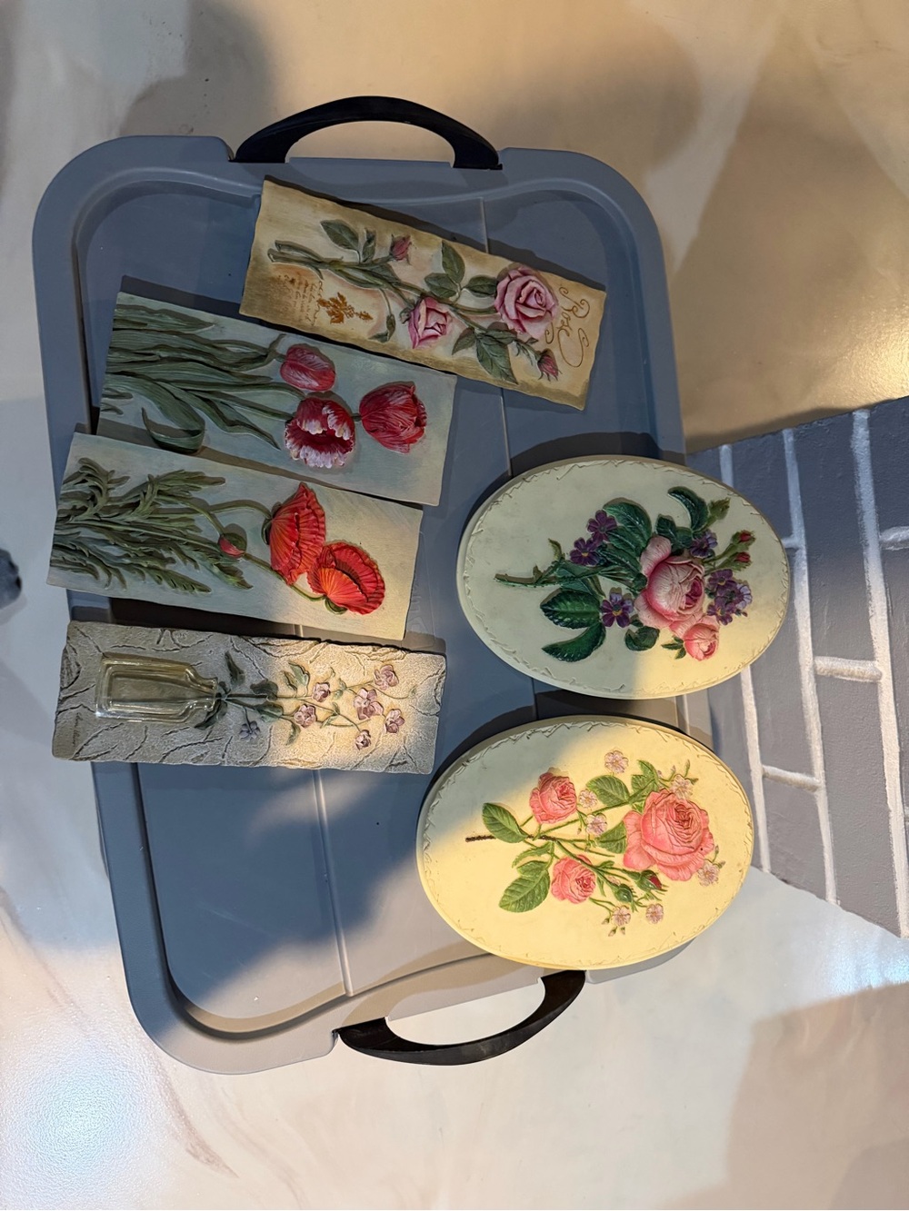 🌸 Vintage Floral Decorative Wall Plaques – Set of 7 🌸